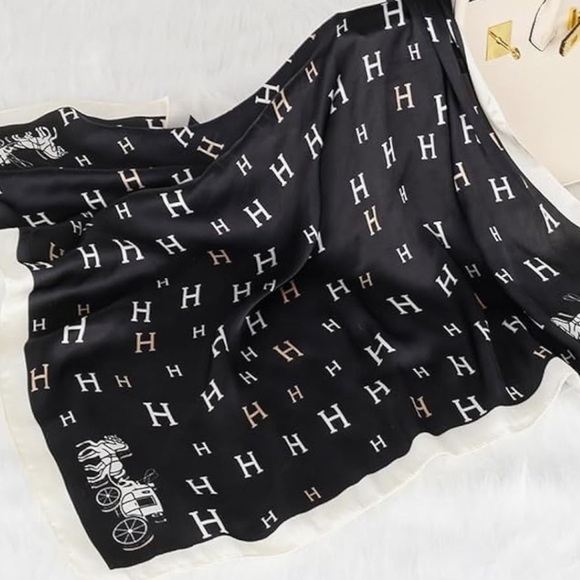 H initial Black White Silk handle Scarf H Pattern designer look carriage pony - Picture 3 of 4